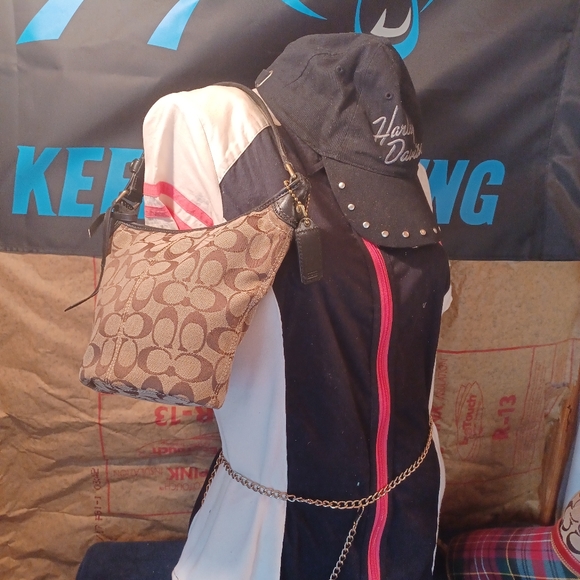 Coach bleeker bucket - Picture 8 of 11